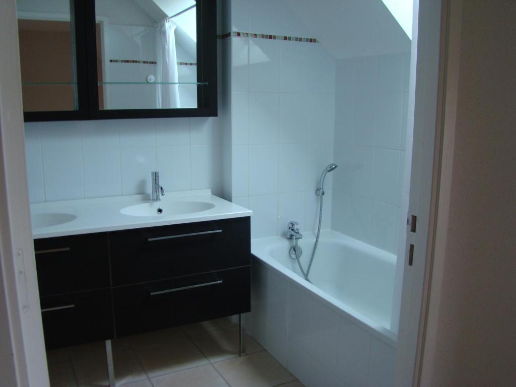 Lagrange Vacances Les Hauts De La Houle Cancale Room photo